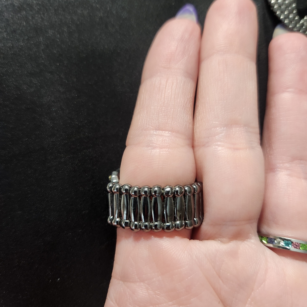 Pavé Link Statement Bracelet and Gray Rhinestone Ring Set - Blackened Silver - Picture 4 of 7